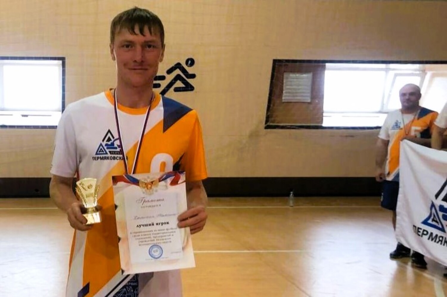 Сотрудник разреза «Пермяковский» — лучший игрок турнира по мини-футболу в Беловском округе